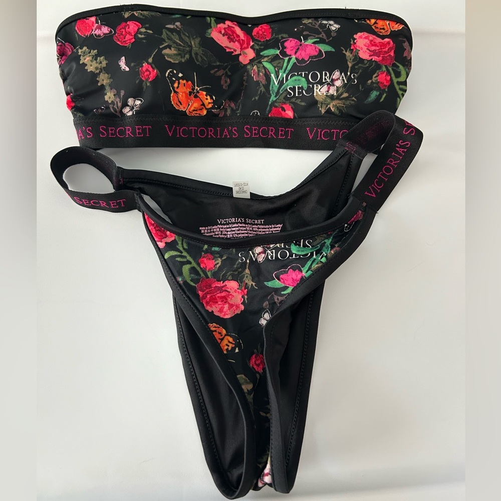 This is a Victoria Secret Swim Bikini Set that has only been worn once. (XS)